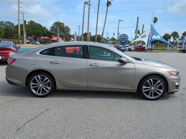 2024 Chevrolet Malibu Premier 2LT photo 3