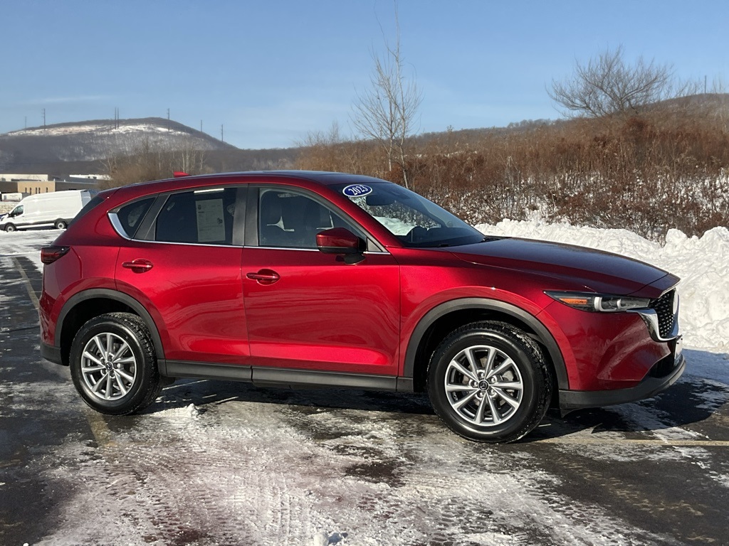 2023 Mazda CX-5 S Preferred package's photo