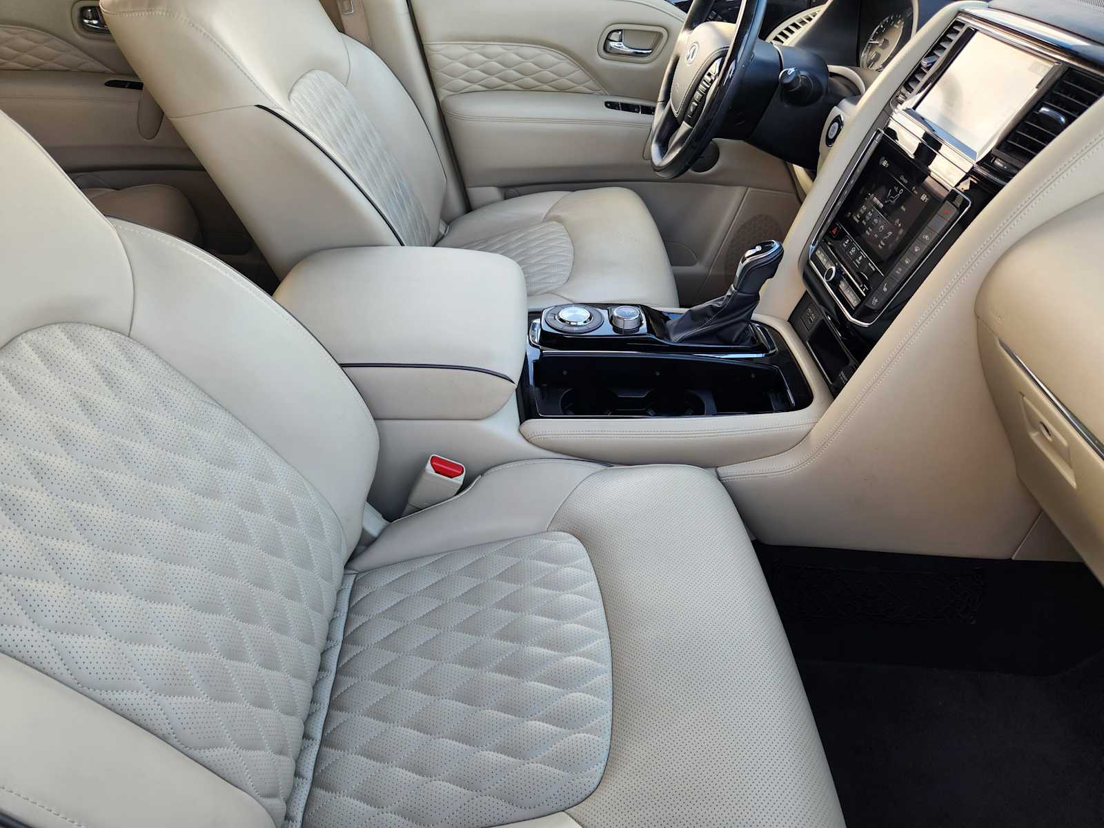 2020 Infiniti QX80 Luxe photo 12