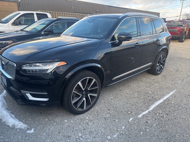 2023 Volvo XC90 Plus's photo