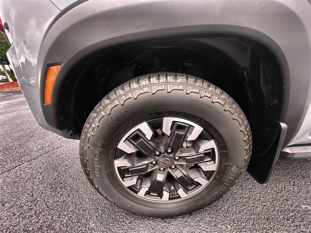 2022 Nissan Frontier PRO-4X photo 16