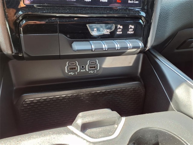 2020 Ram 1500 Laramie photo 17