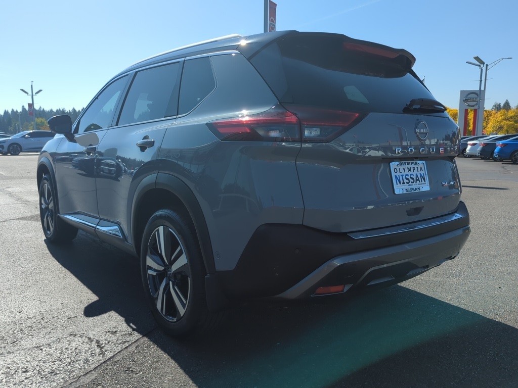 2022 Nissan Rogue SL photo 5