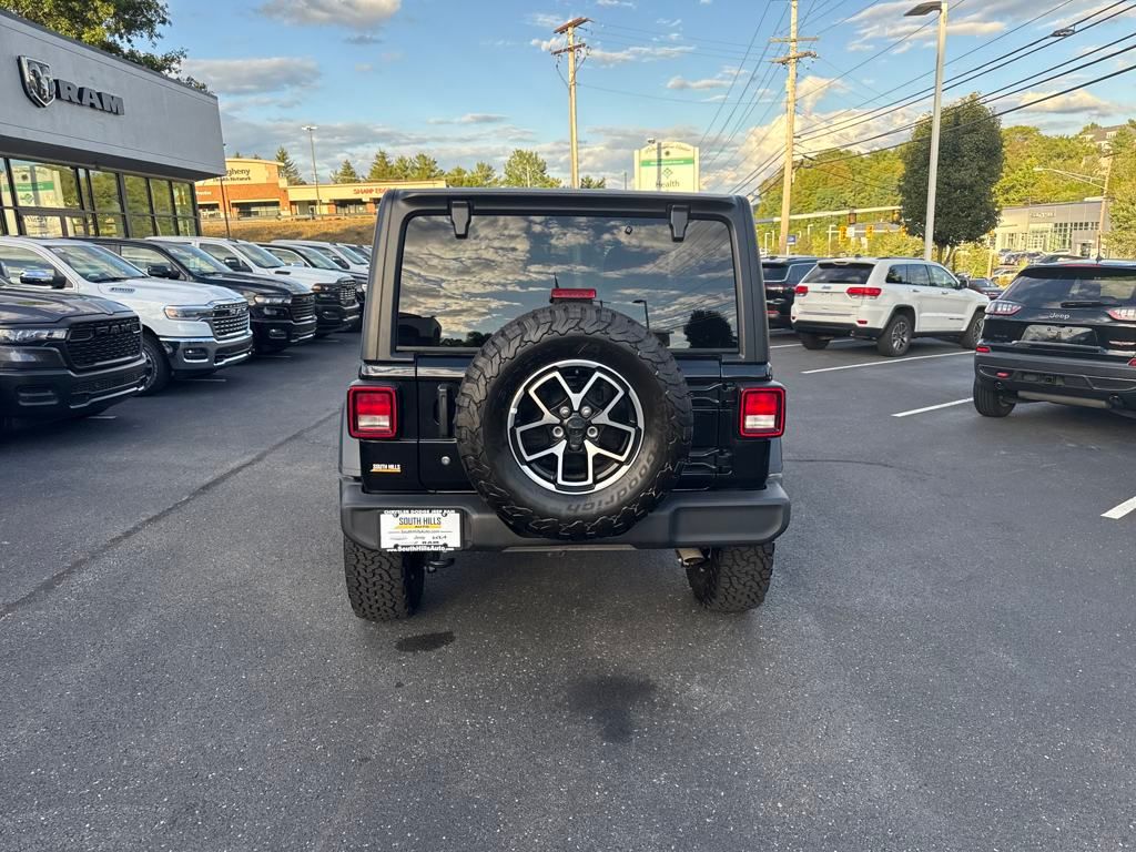 2023 Jeep Wrangler Willys photo 4