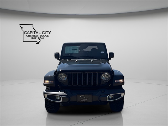 2025 Jeep Gladiator Sport photo 2