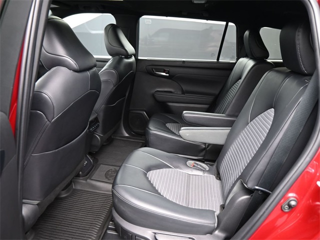 2023 Toyota Highlander Limited Platinum XLE XSE photo 3