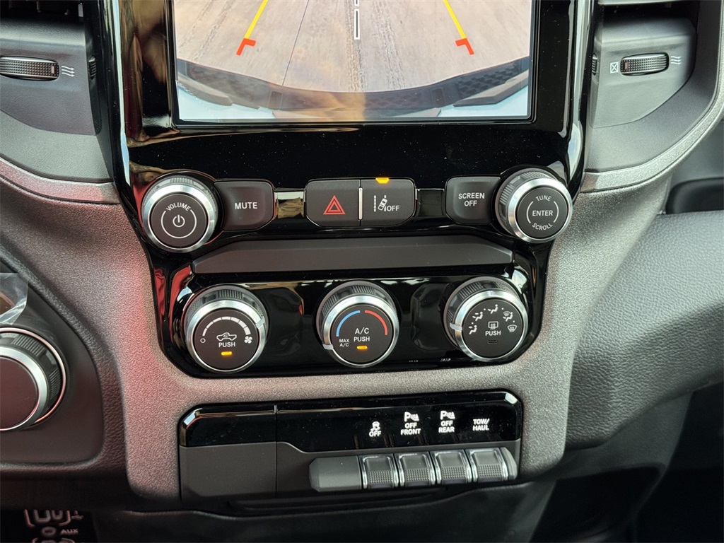 2025 Ram 1500 Tradesman photo 17