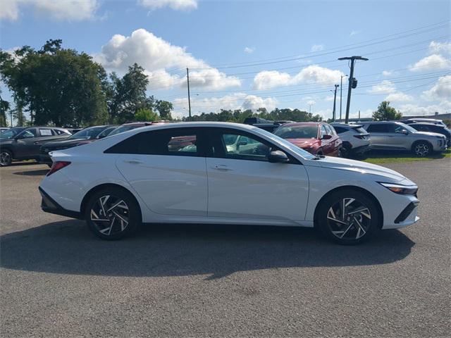 2025 Hyundai Elantra Hybrid SEL Sport photo 4