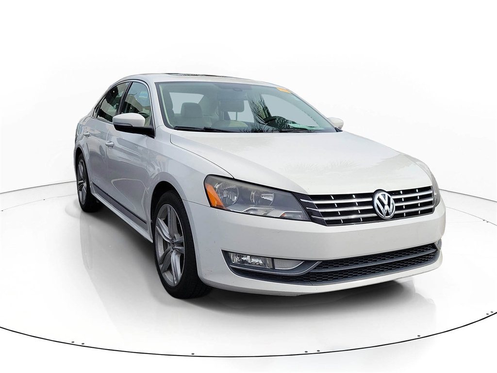 2013 Volkswagen Passat SEL