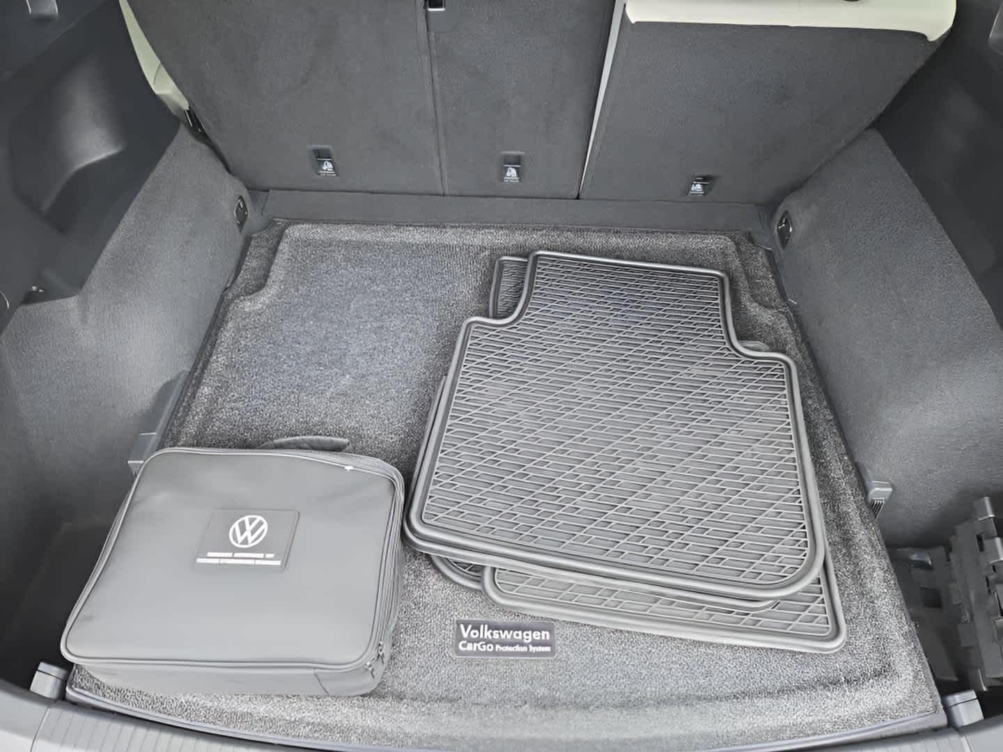 2023 Volkswagen Tiguan SE R-Line Black photo 32