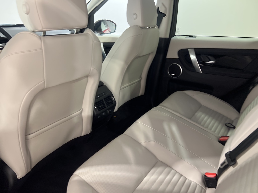 2025 Land Rover Discovery Sport S photo 21