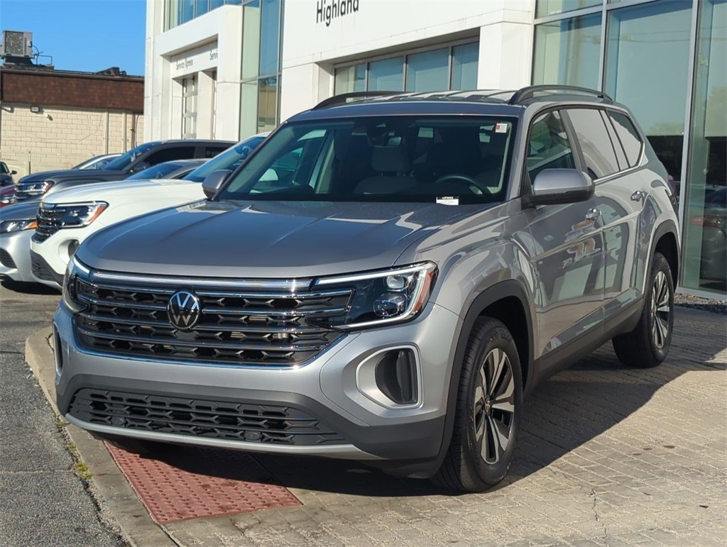 2024 Volkswagen Atlas SE photo 4