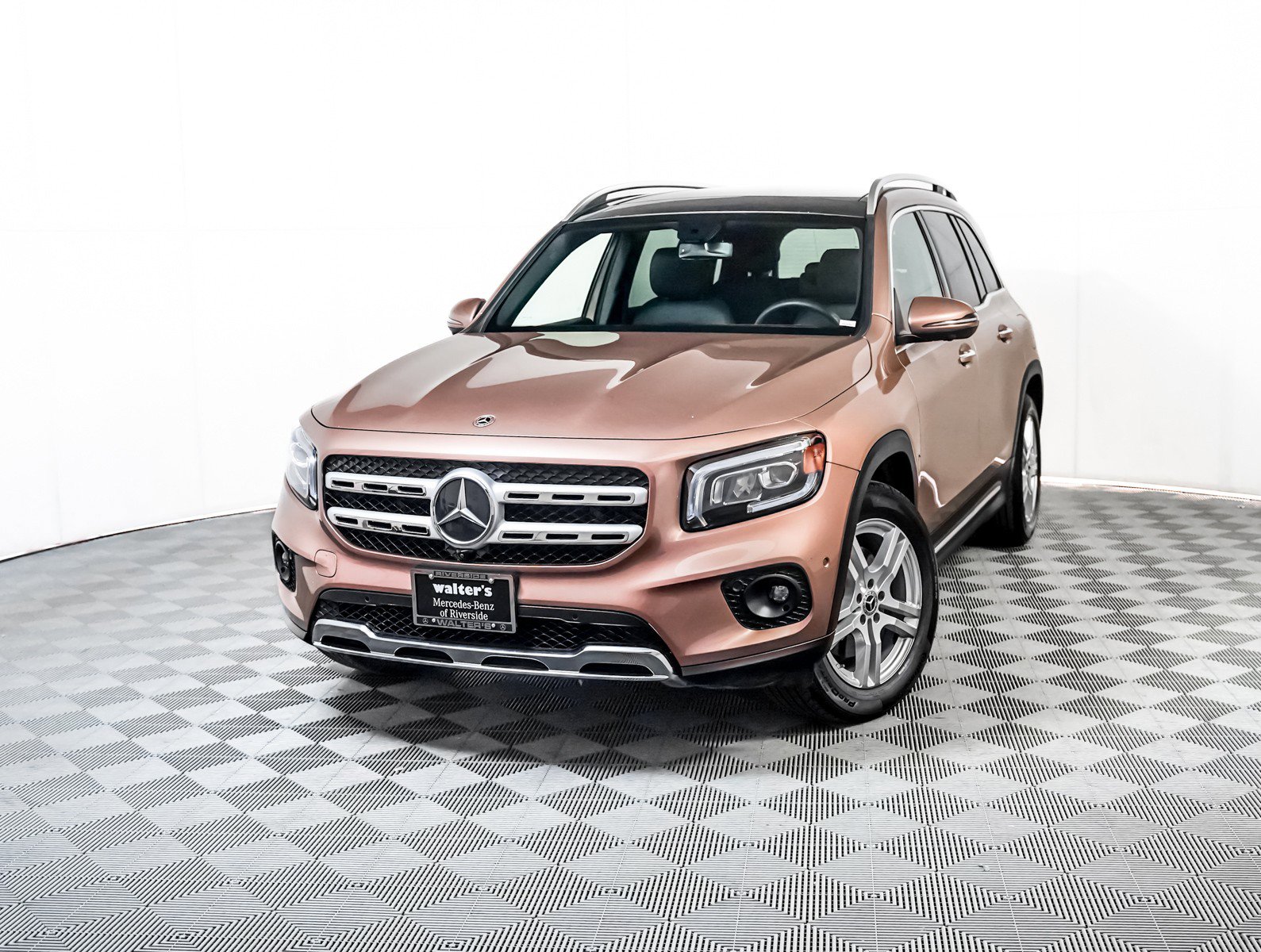 2023 Mercedes-Benz GLB Base's photo