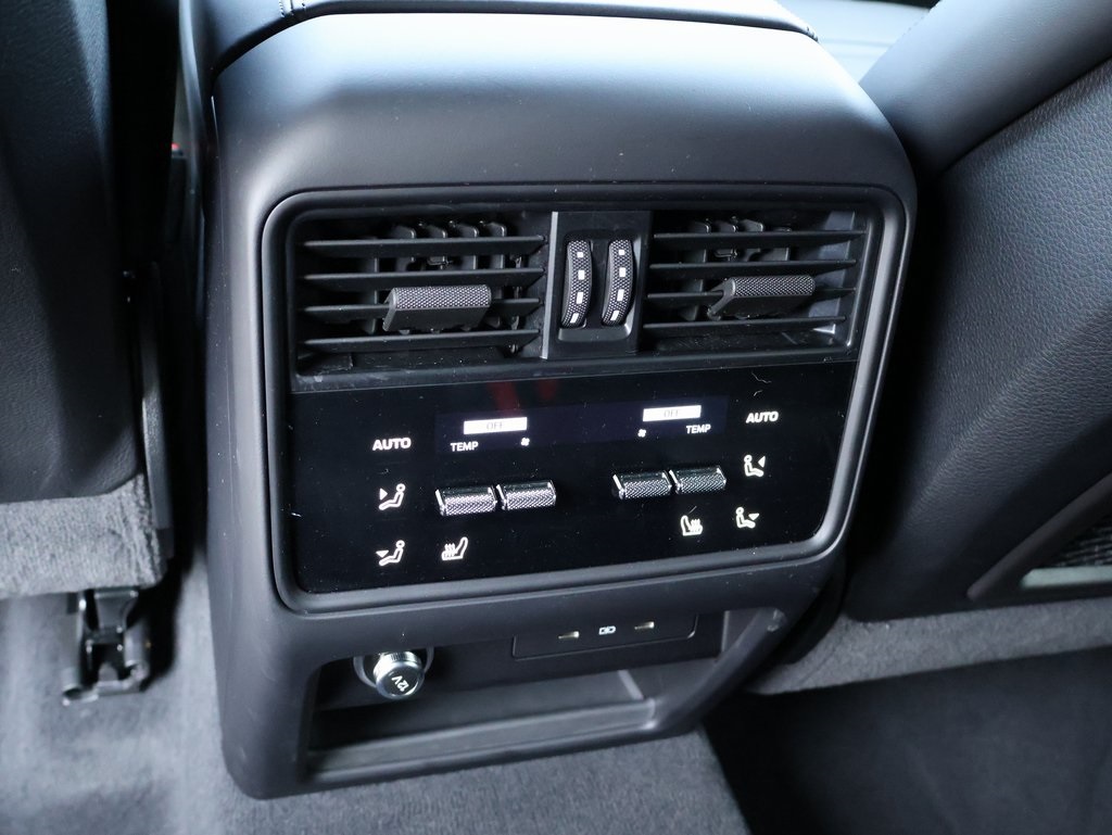 2025 Porsche Cayenne Coupe S photo 19