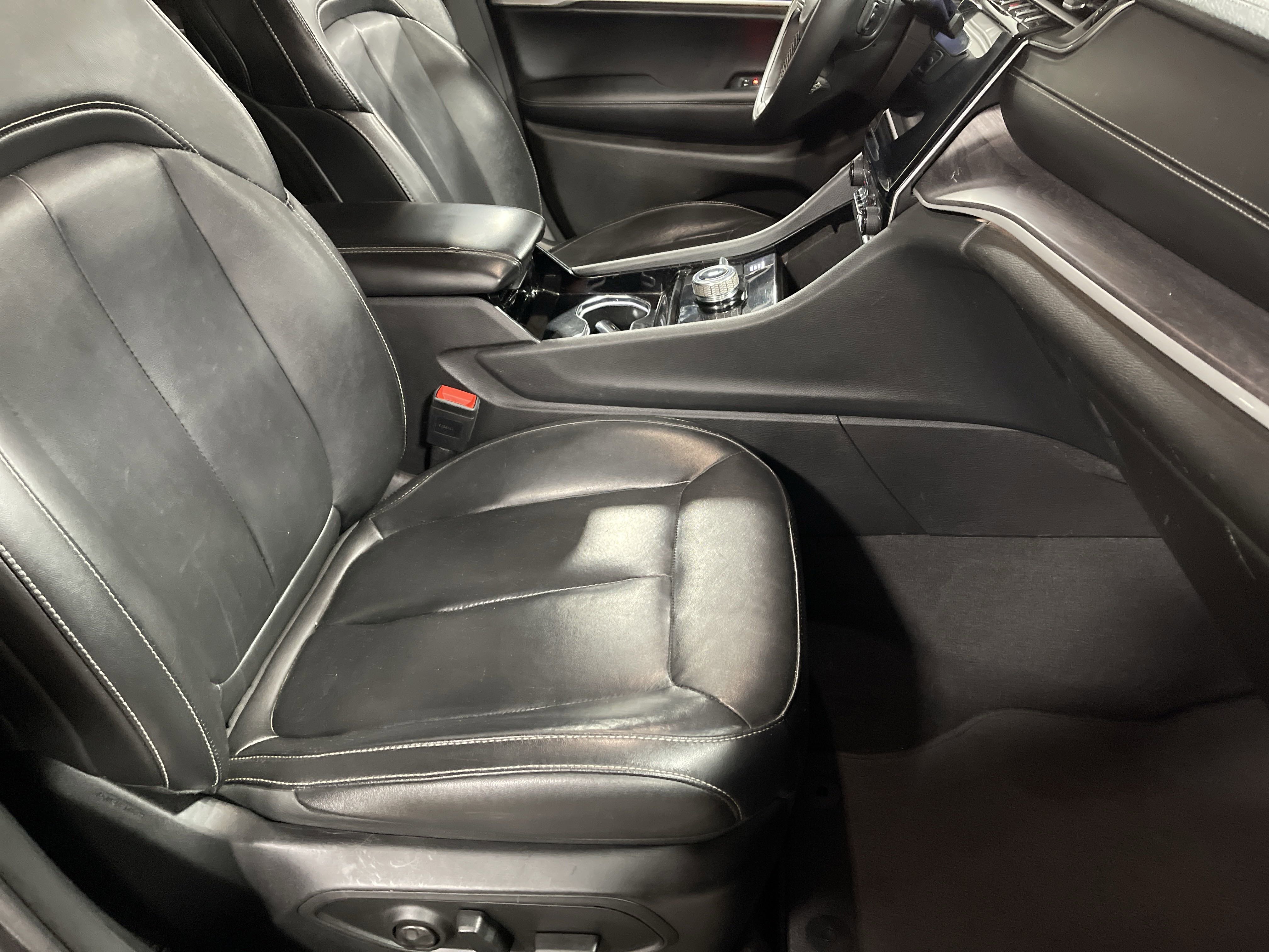 2022 Jeep Grand Cherokee Limited photo 11