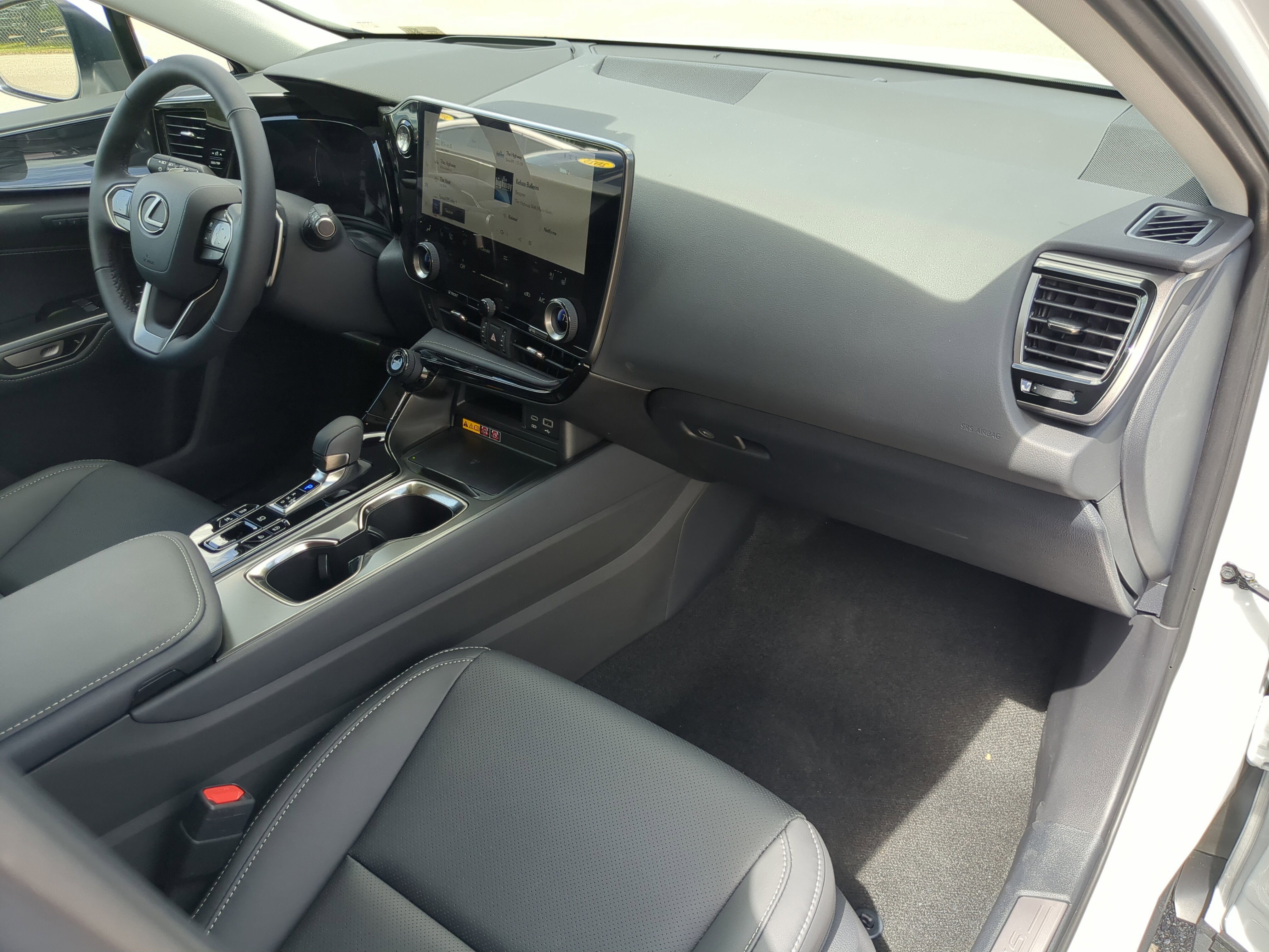 2026 Lexus NX 350 Premium photo 10