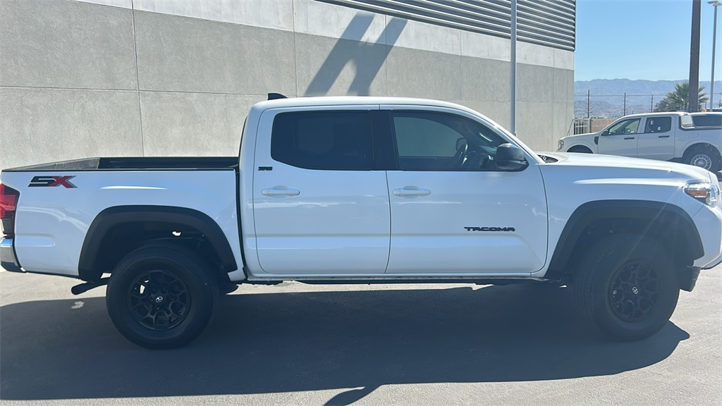2023 Toyota Tacoma SR5 photo 3