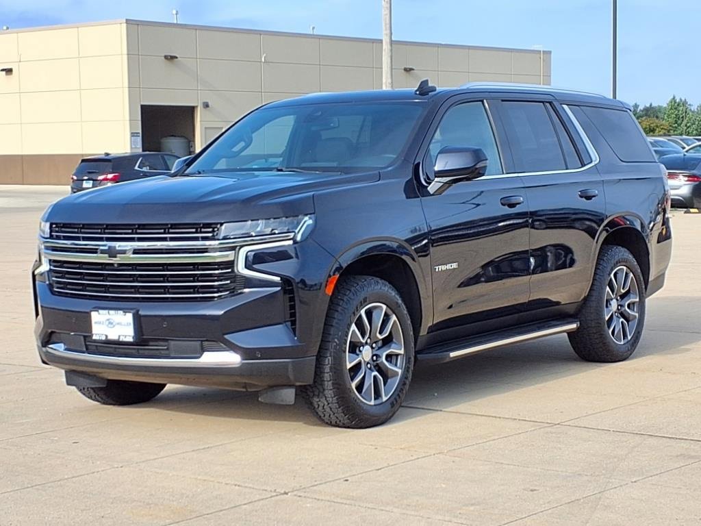 2021 Chevrolet Tahoe LT photo 2