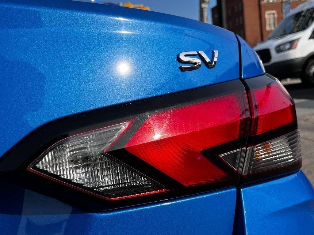 2021 Nissan Versa SV photo 7