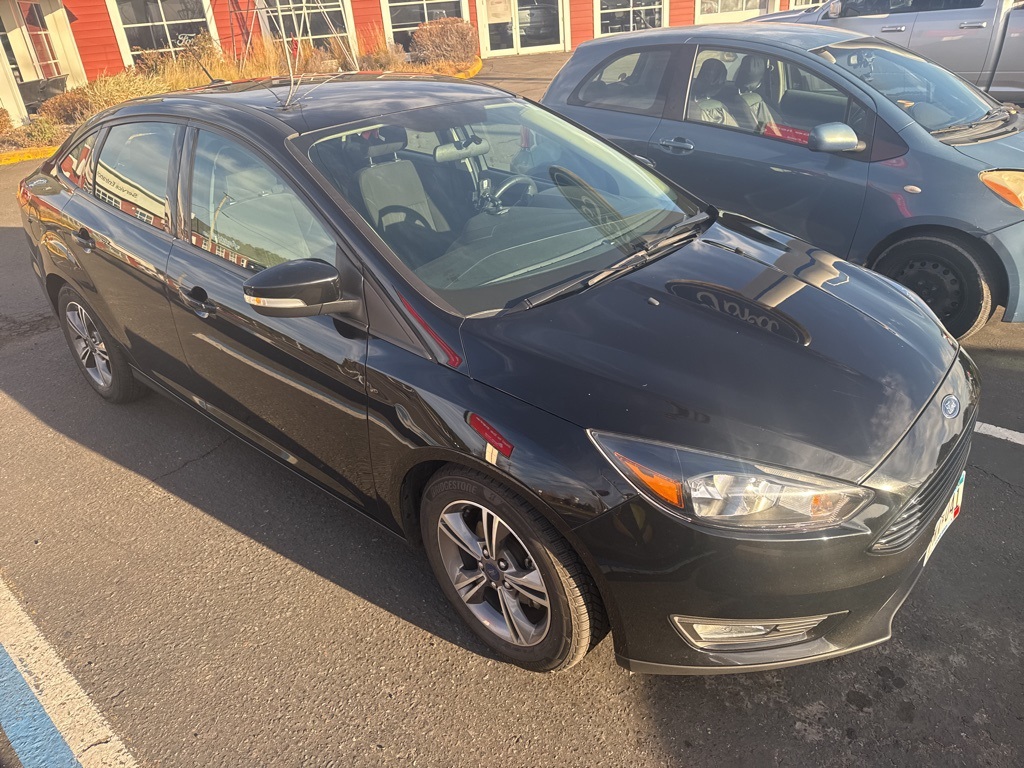 Used 2018 Ford Focus SE with VIN 1FADP3FE2JL205018 for sale in White Bear Lake, Minnesota