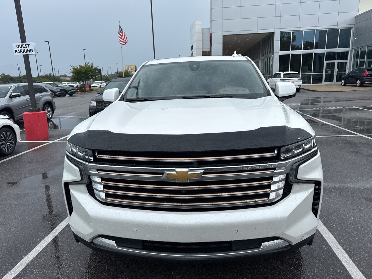 2022 Chevrolet Suburban High Country photo 2
