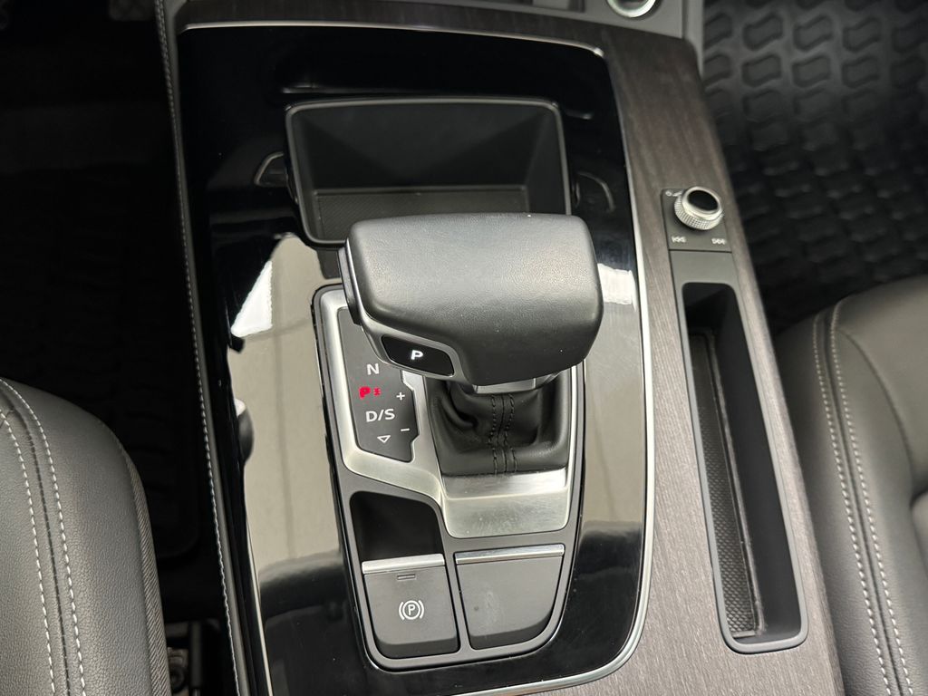 2021 Audi Q5 45 Premium Plus photo 22