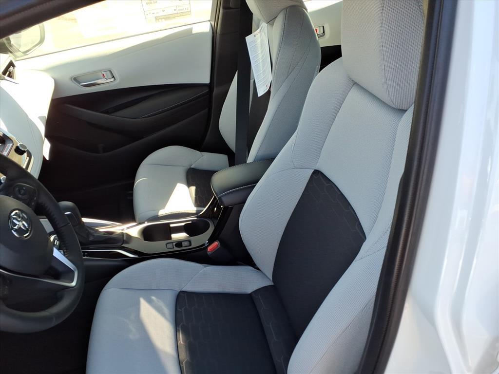 2025 Toyota Corolla SE photo 14