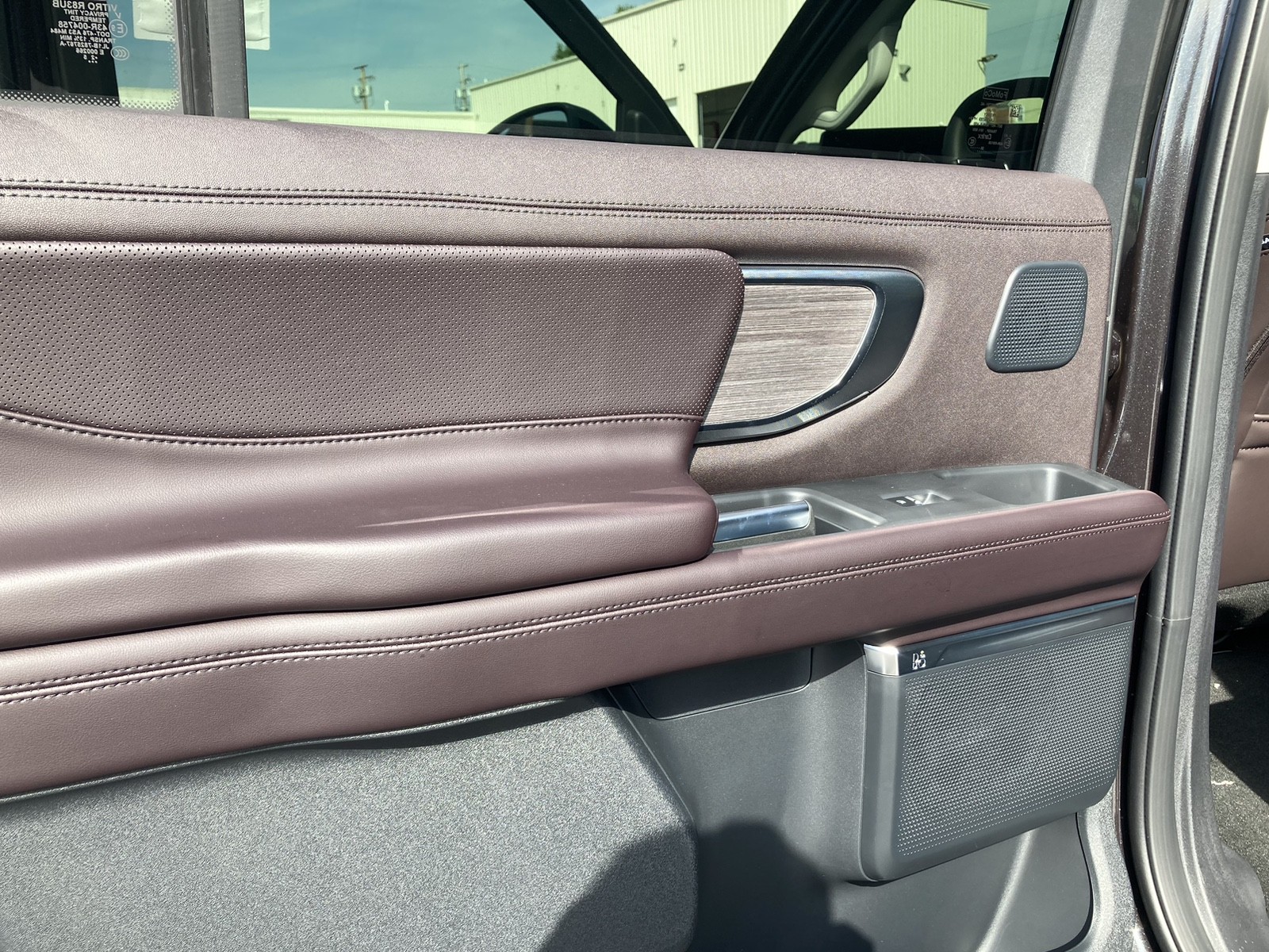 2025 Ford Expedition Platinum MAX photo 19