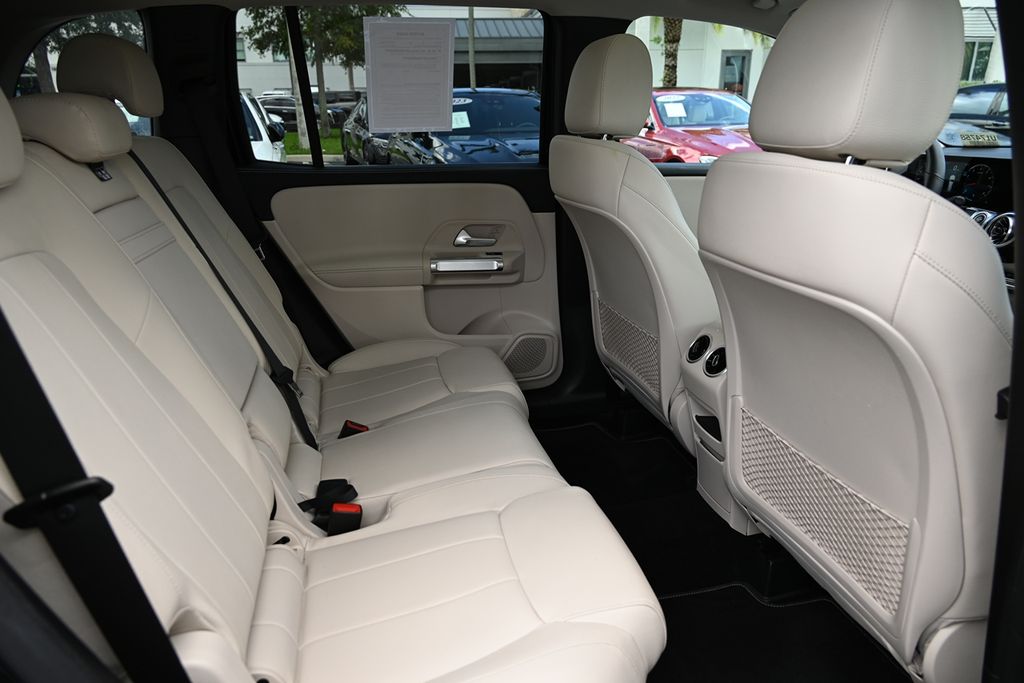 2022 Mercedes Benz GLB 250 photo 9