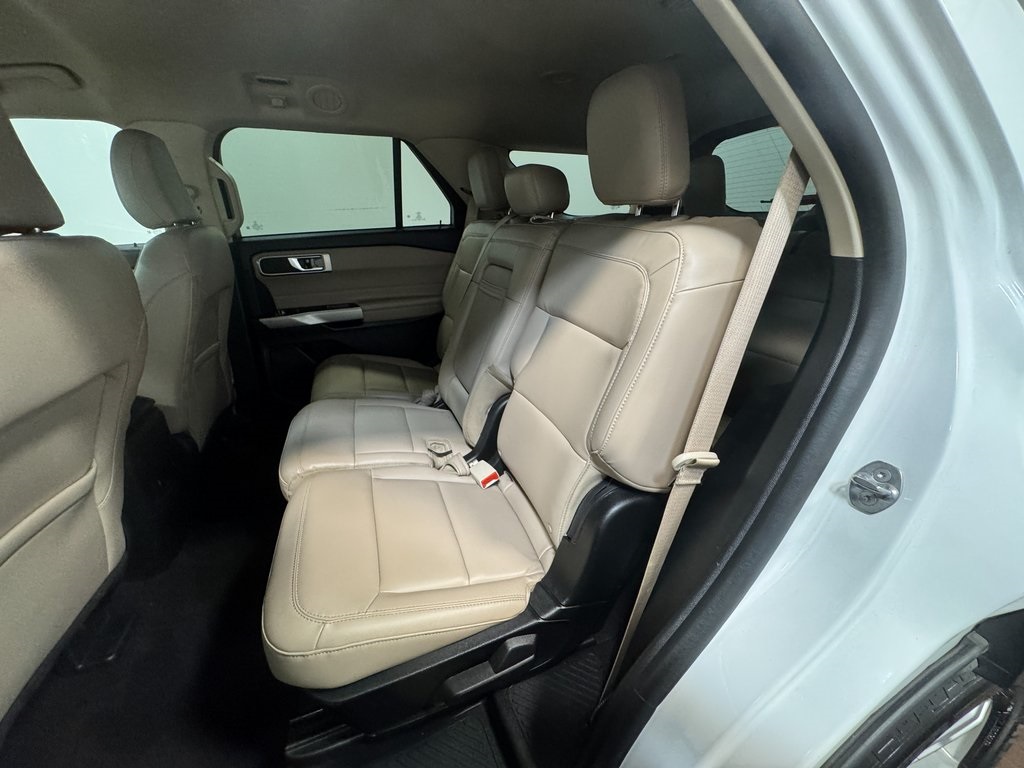 2023 Ford Explorer XLT photo 7
