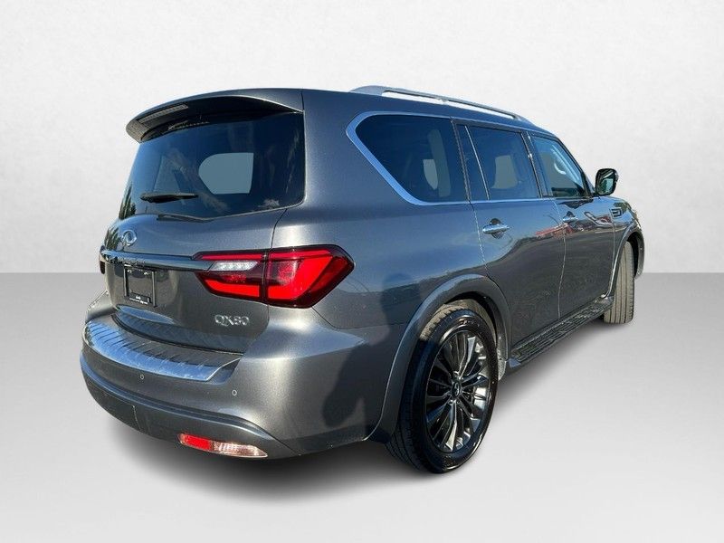 2021 Infiniti QX80 Premium Select photo 2