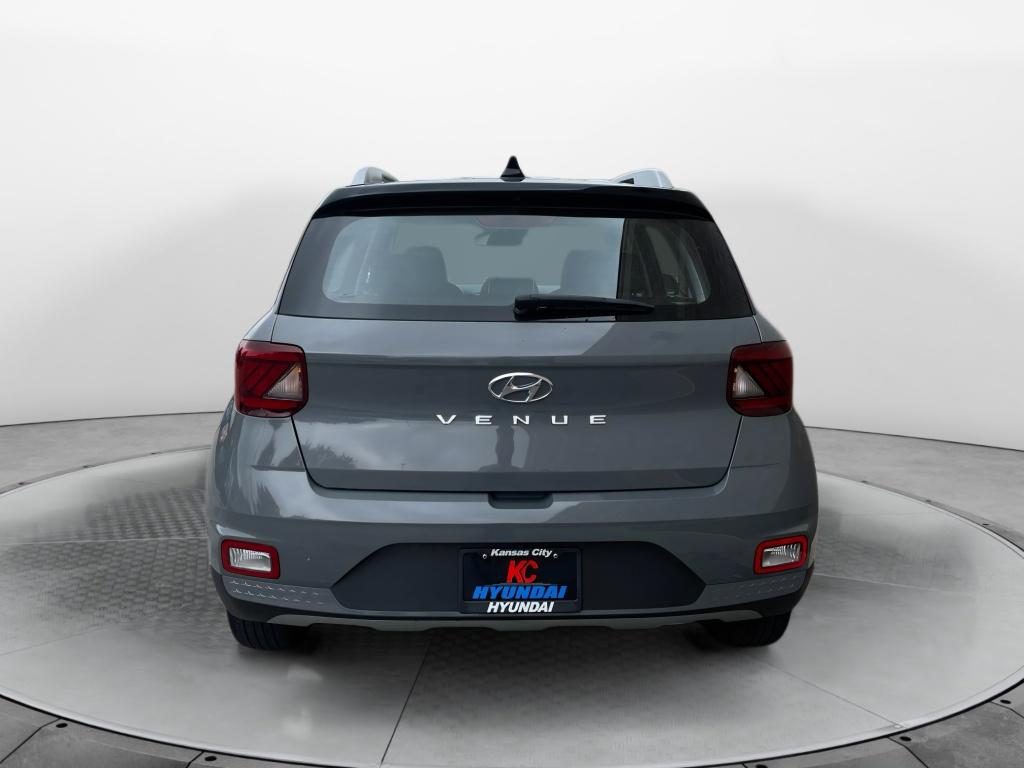 2022 Hyundai Venue SEL Limited photo 3