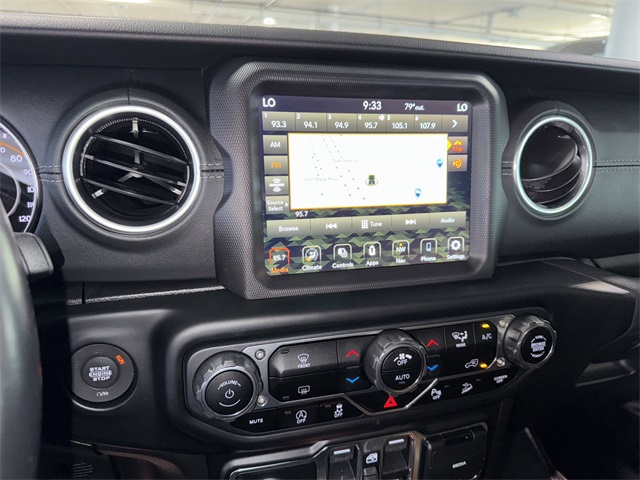 2020 Jeep Wrangler Unlimited Sahara photo 24