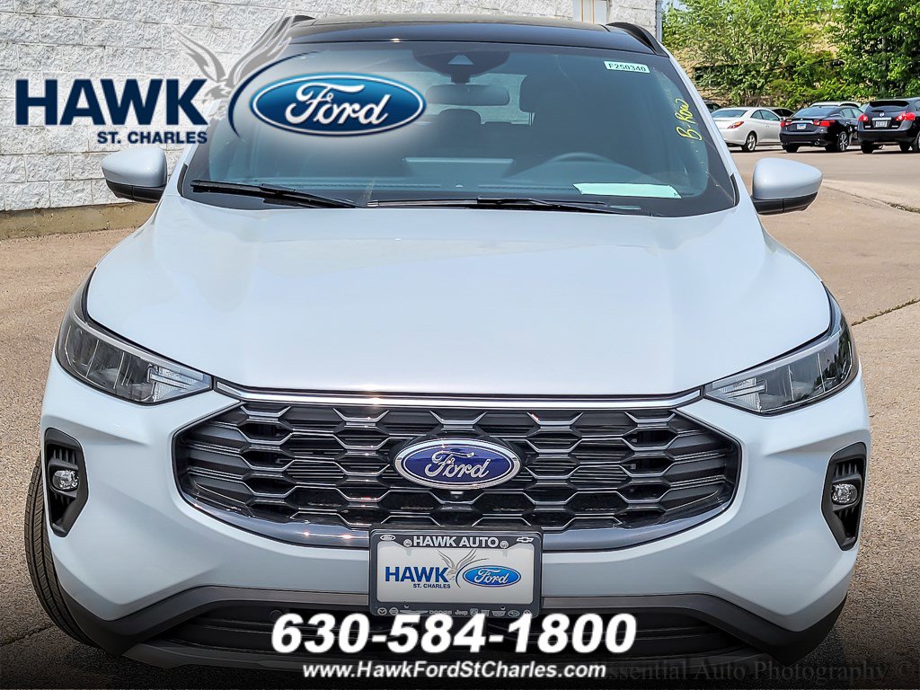 2025 Ford Escape ST-Line Select photo 2