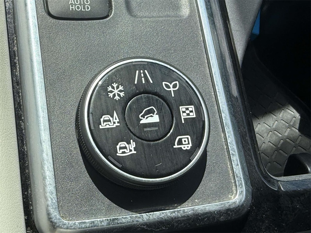 2023 Nissan Pathfinder SL photo 27