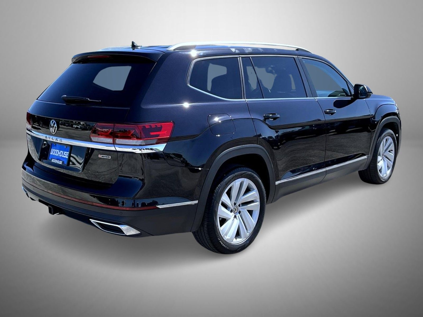 2021 Volkswagen Atlas SEL photo 2