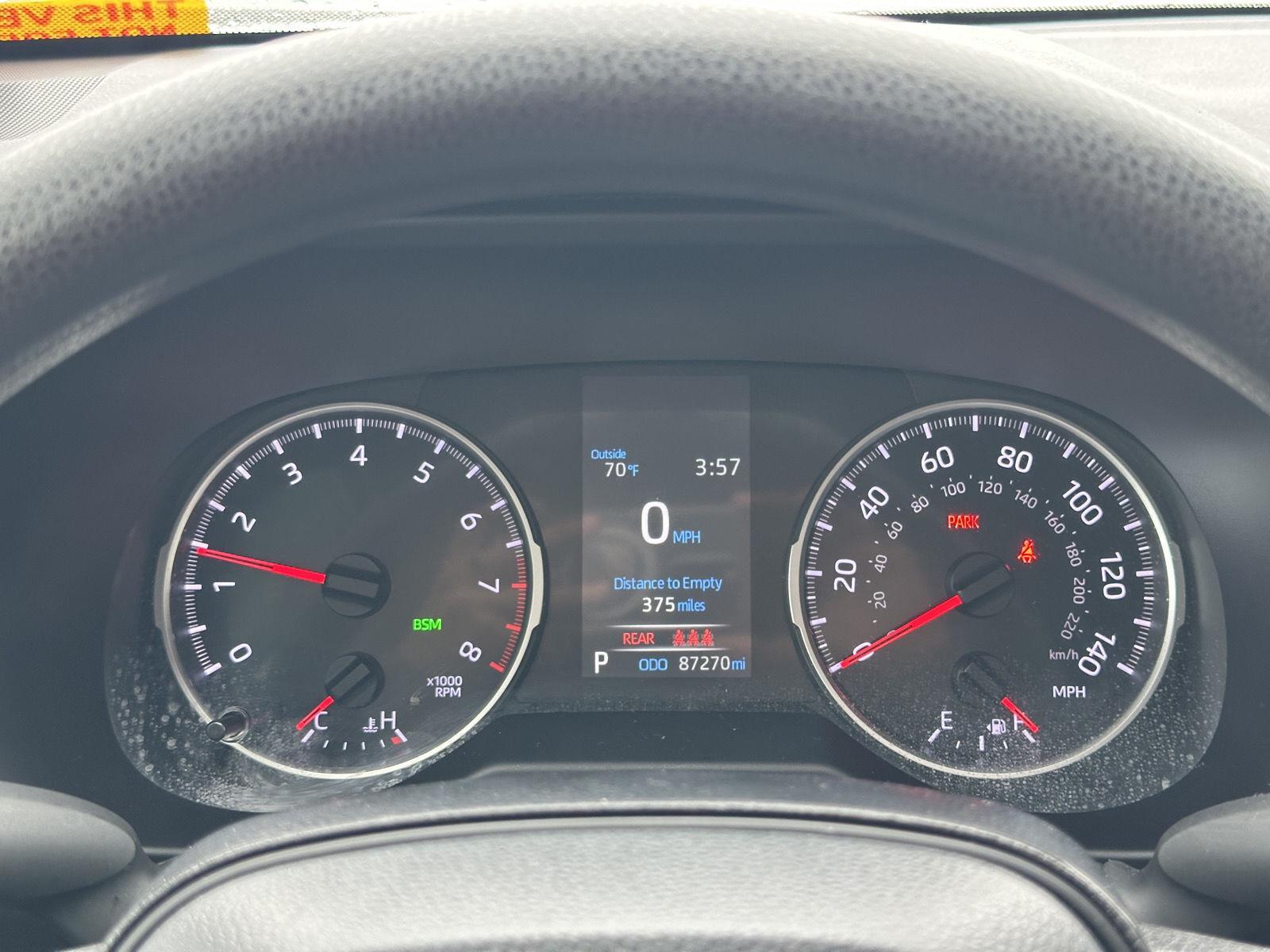 2022 Toyota RAV4 LE photo 19