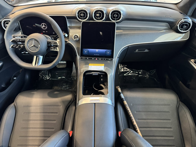 2026 Mercedes Benz GLC 300 photo 4