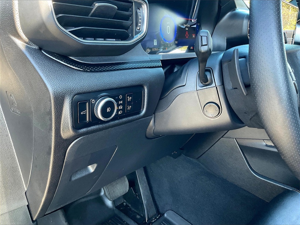 2023 Ford Explorer ST photo 24