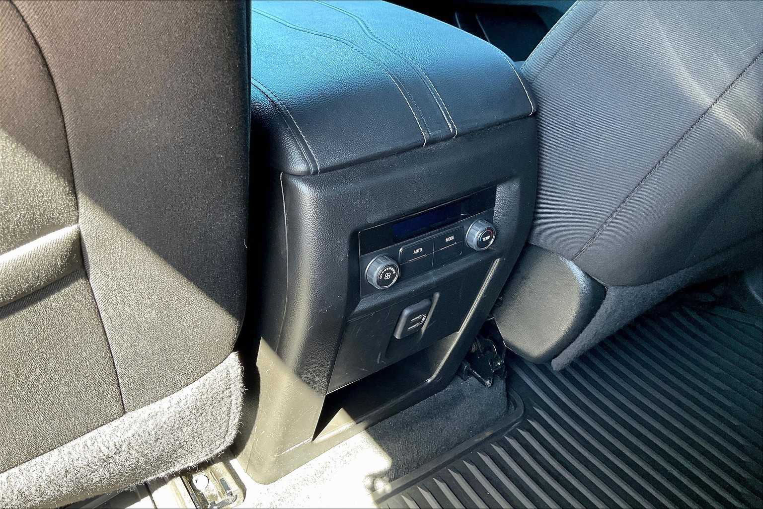2023 Chevrolet Traverse Cloth photo 29