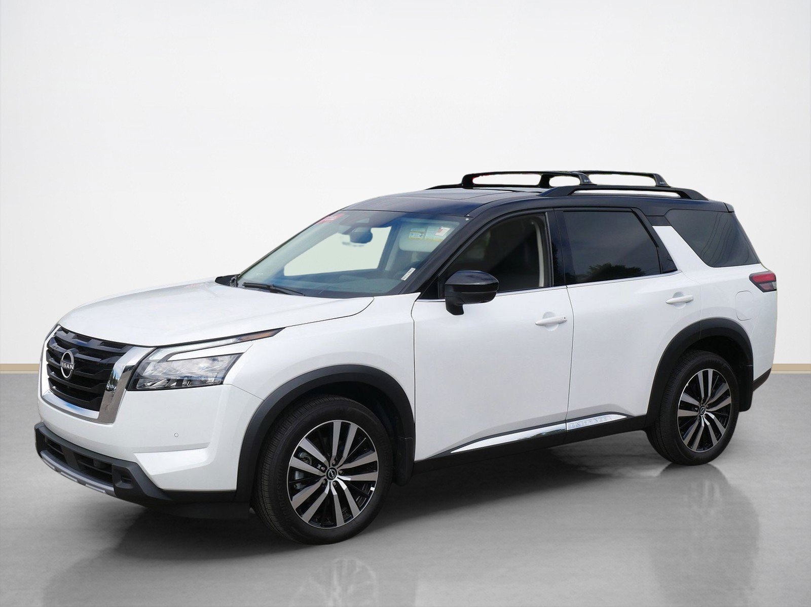 2025 Nissan Pathfinder Platinum photo 7