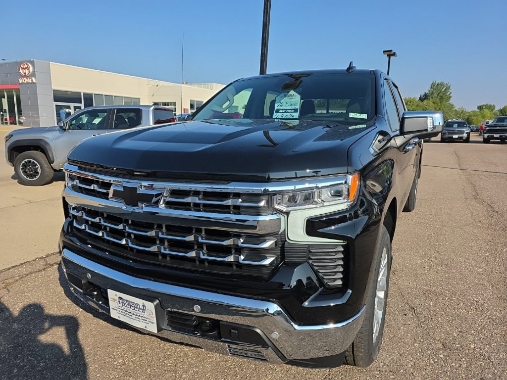 2026 Chevrolet Silverado 1500 LTZ's photo