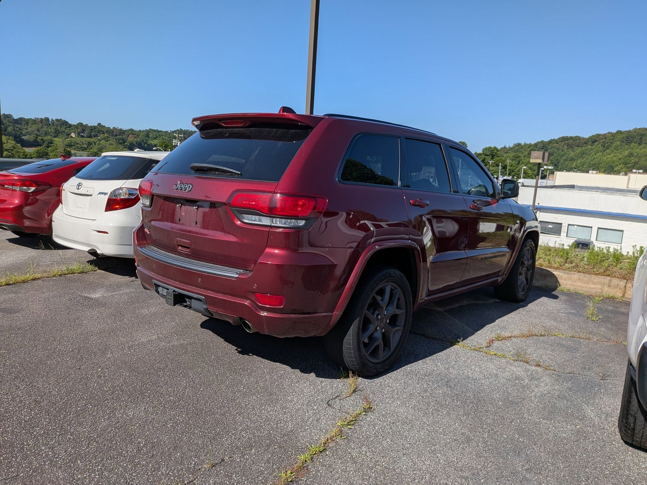 2021 Jeep Grand Cherokee Sport photo 4