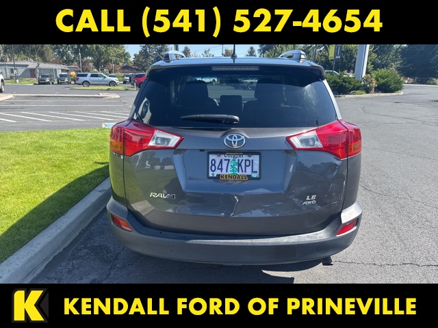 2015 Toyota RAV4 LE photo 8