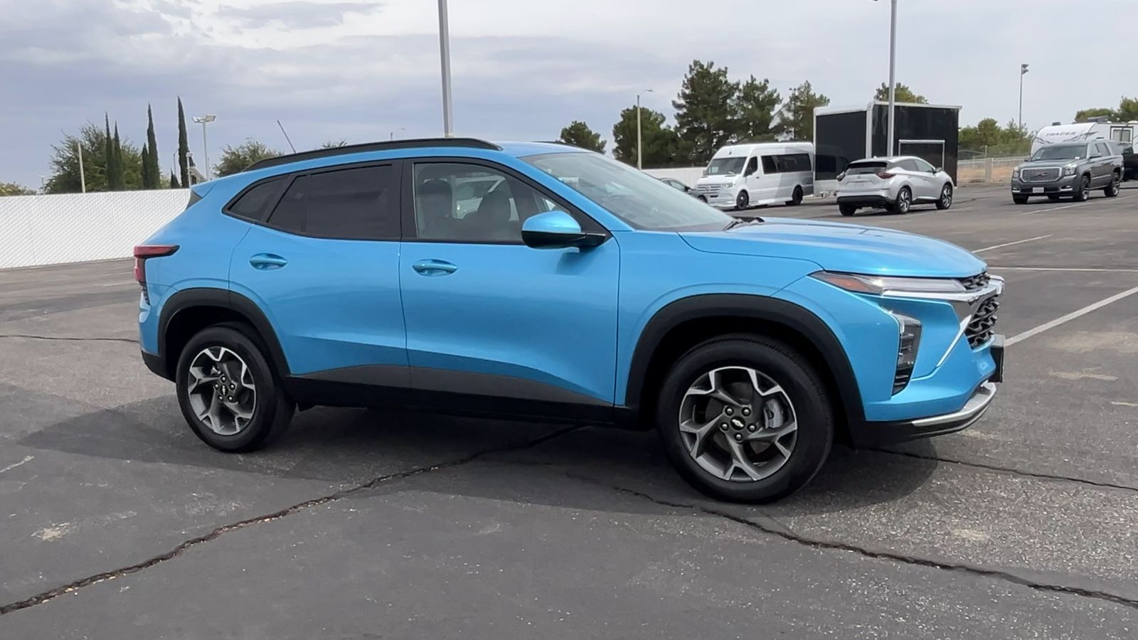 2025 Chevrolet Trax LT photo 37