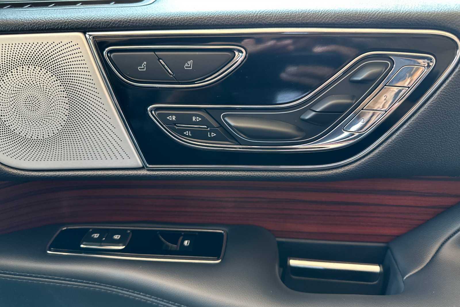 2024 Lincoln Navigator L Reserve photo 20