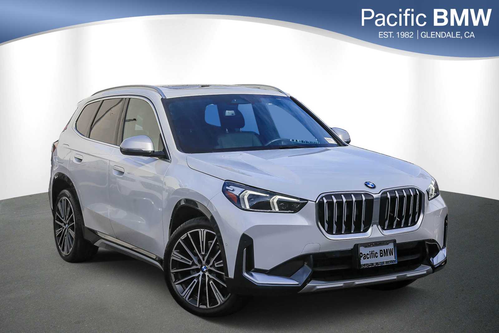 2023 BMW X1 28i's photo