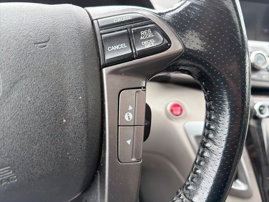2014 Honda Odyssey Touring photo 19