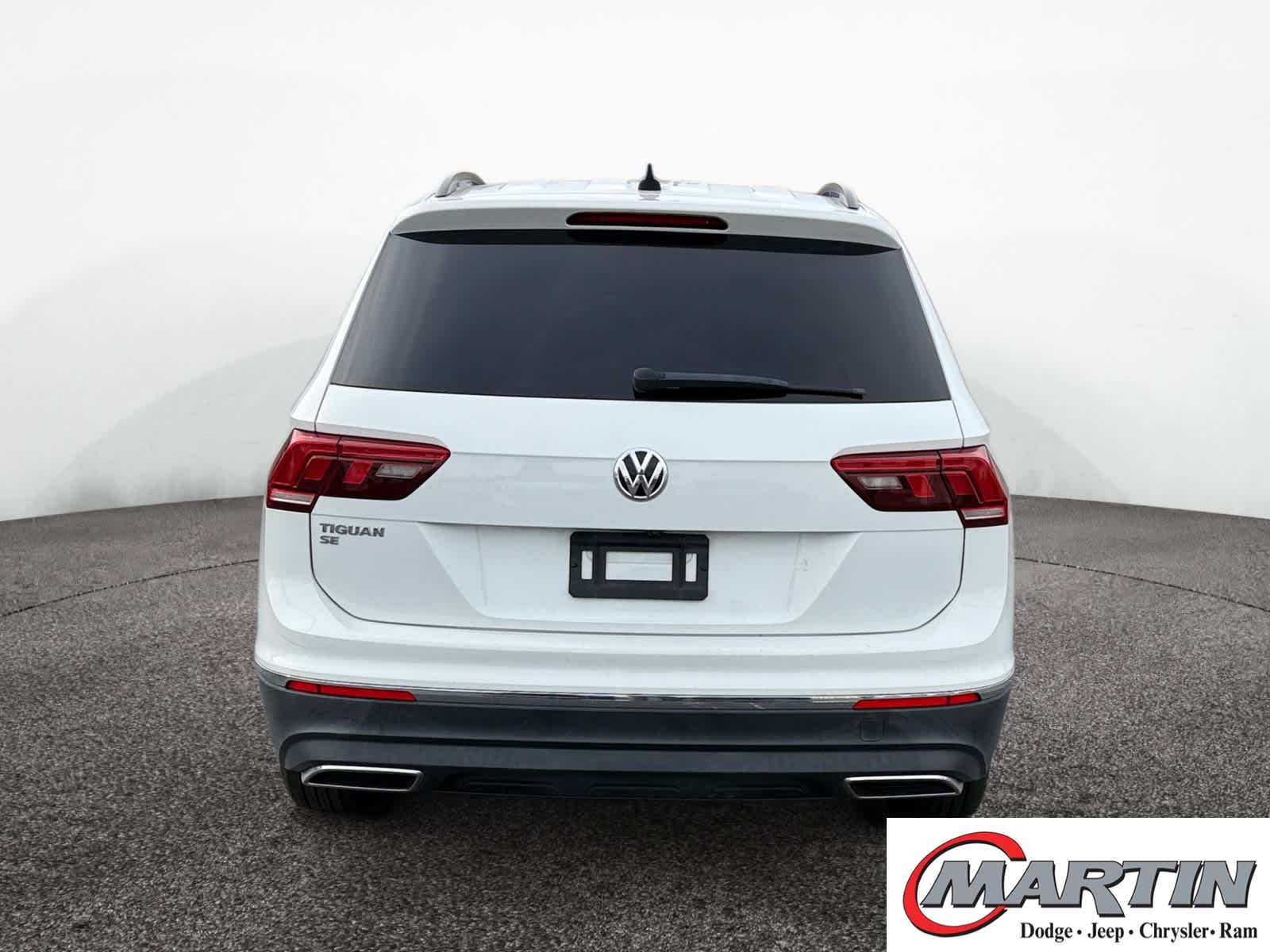 2021 Volkswagen Tiguan R-Line Black SEL photo 4