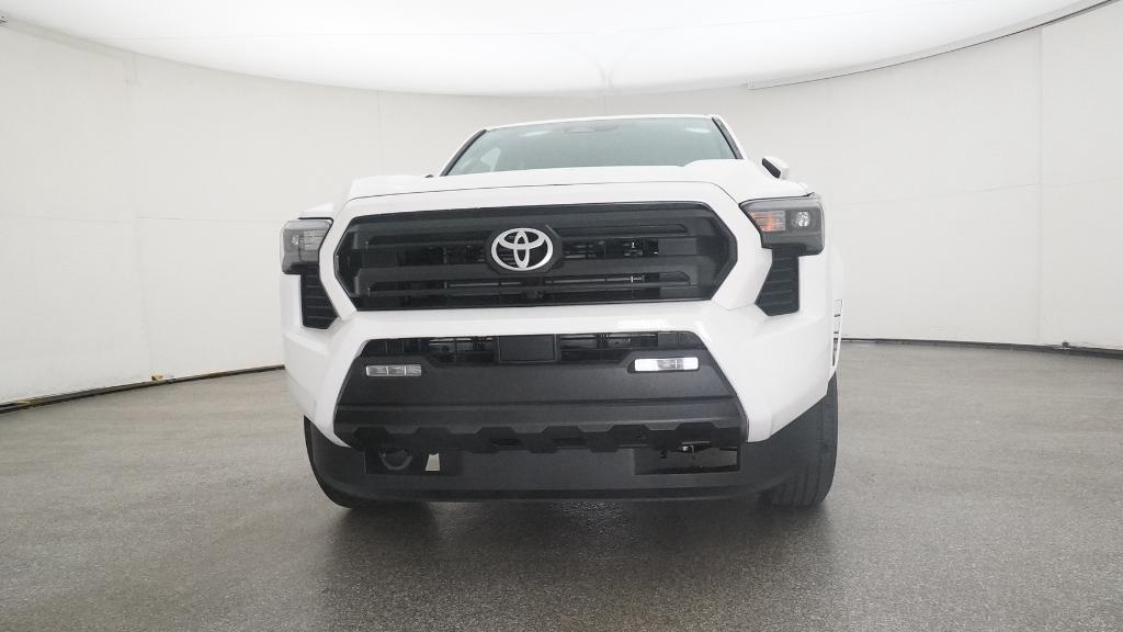 2025 Toyota Tacoma SR5 Double Cab photo 3